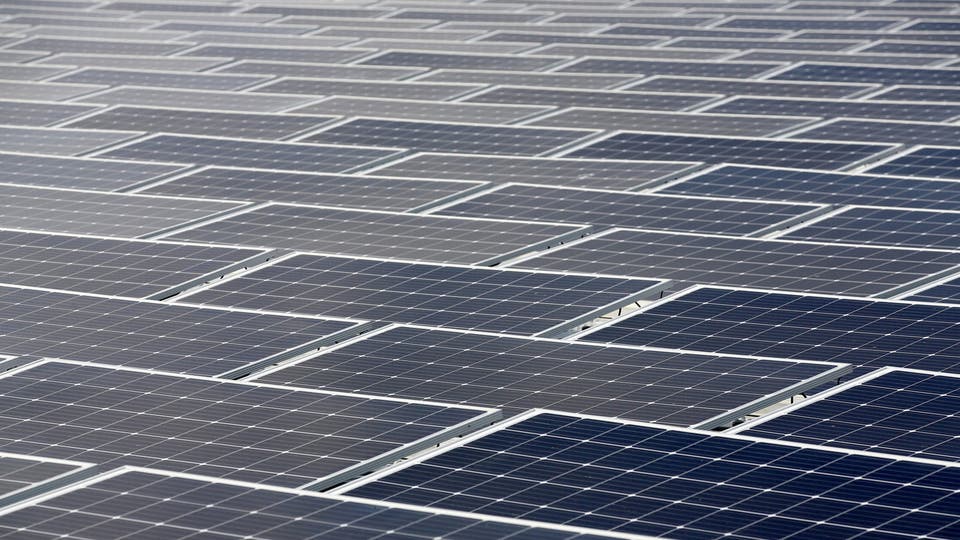 UK hits new solar energy record as sun shines throughout spring