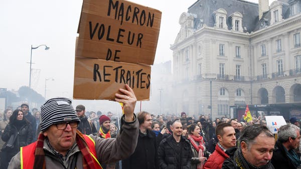 Protesters block Paris subway on 19th day of pension strikes | Al ...