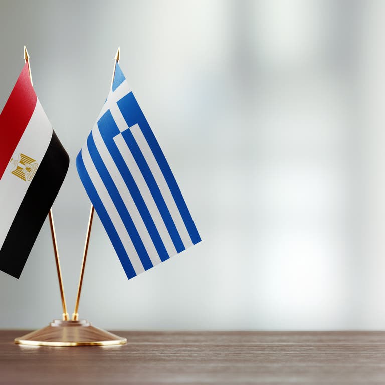 مصر توقع مذكرة تفاهم للربط الكهربائى مع اليونان