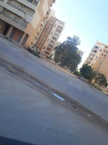 دبابة بين العمارات