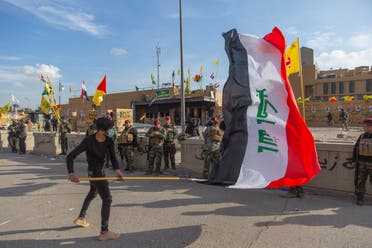عراقي بالقرب من السفارة الأميركية في بغداد