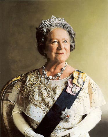 صورة للملكة إليزابيث أنجيلا مارغريت باوز ليون