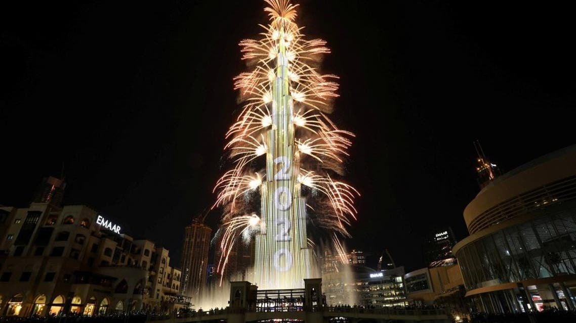 Fireworks explode around the Burj Khalifa, the tallest building in the world, during New Year's celebrations in Dubai, United Arab Emirates, January 1, 2020. REUTERS/Christopher Pike