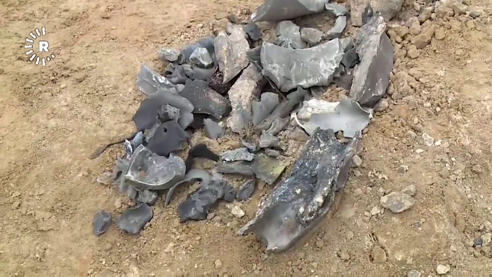 صور أولية لبقايا الصواريخ الإيرانية التي سقطت في أربيل