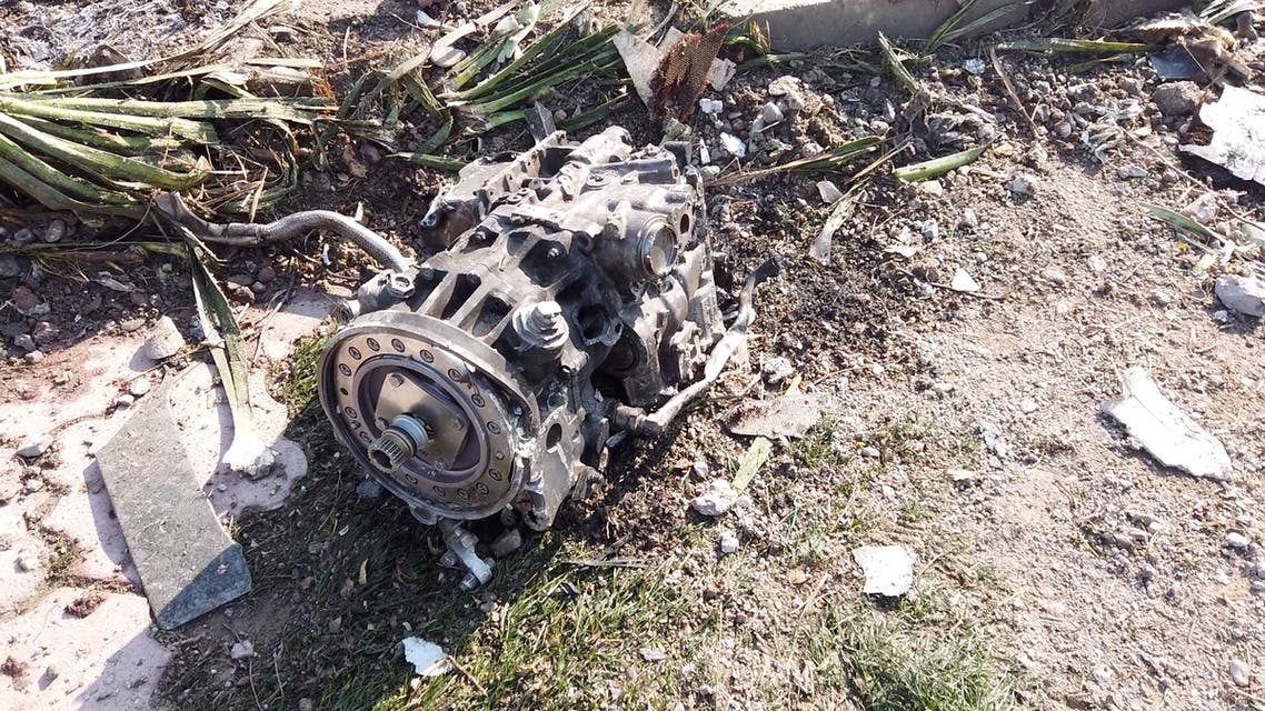 من موقع تحطم الطائرة الأوكرانية في إطهران (أرشيفية- رويترز)