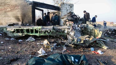 من موقع تحطم الطائرة اللأوكرانية(فرانس برس)