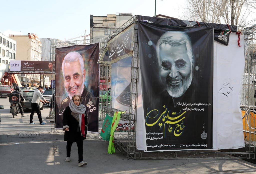  ملصقات لسليماني وسط طهران - فرانس برس