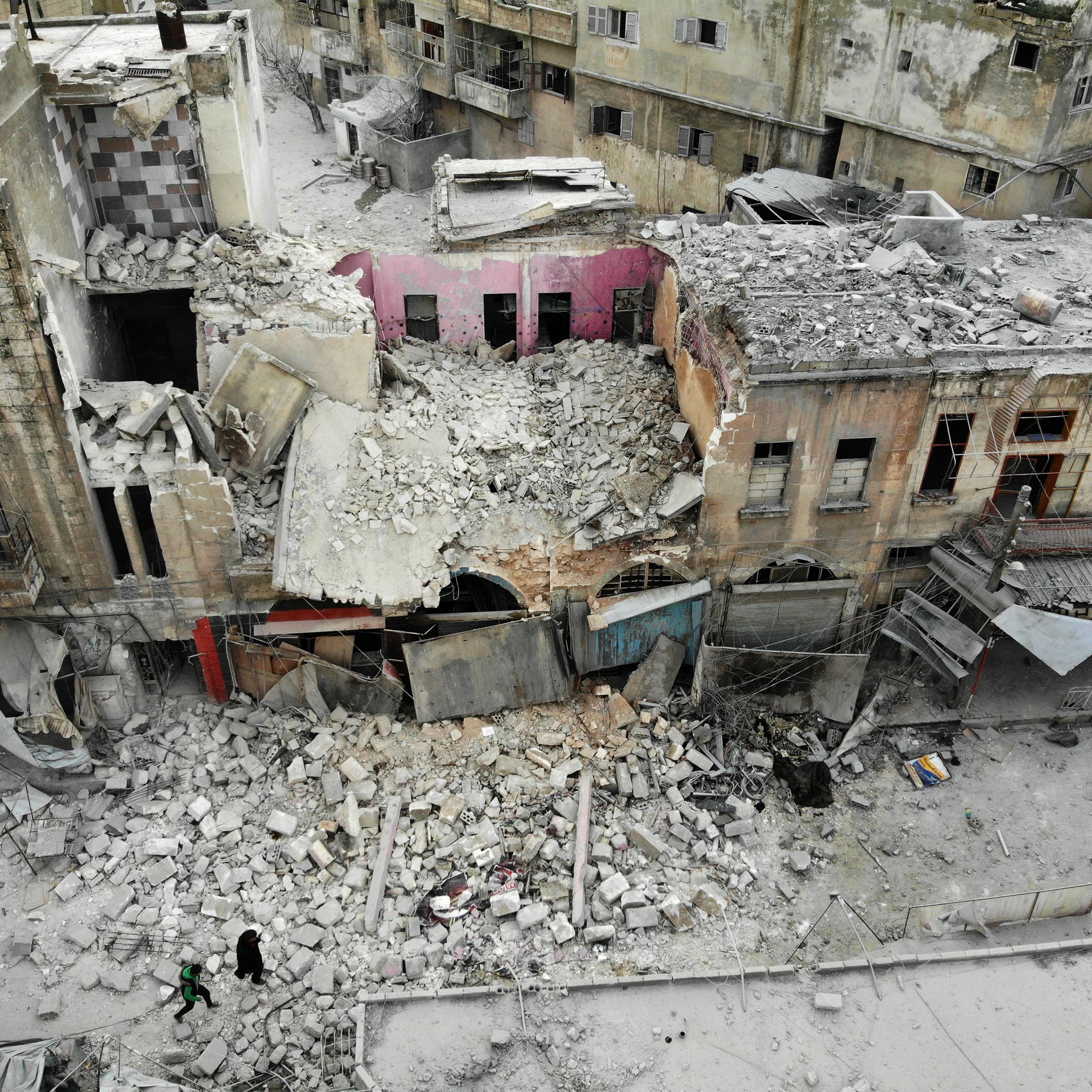 حلب.. ارتفاع قتلى قصف روسيا لـ15 بينهم 10 أطفال من عائلة واحدة