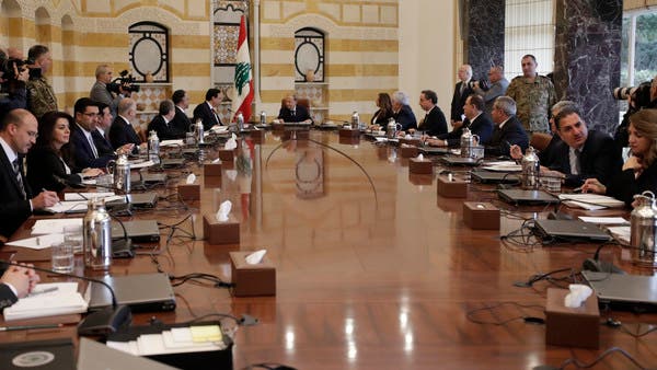 لبنان.. تصدع الحكومة والبرلمان باستقالات لوزراء ونواب