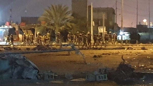 فيديو.. قوات الأمن تحرق خيم المعتصمين في ساحات العراق