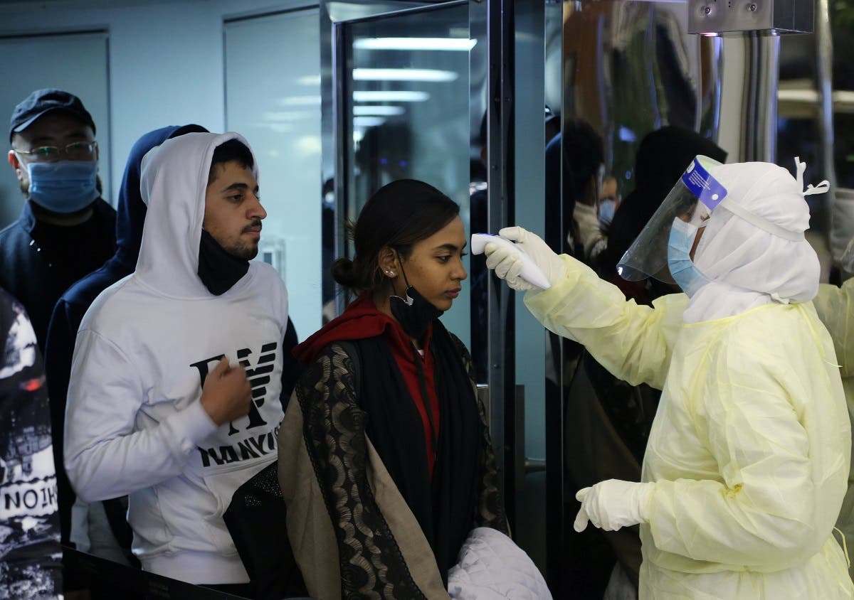 Passengers coming from China wearing masks to prevent a new coronavirus are checked by Saudi Health Ministry employees upon their arrival at King Khalid International Airport, in Riyadh, Saudi Arabia January 29, 2020. (Photo: Reuters)