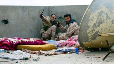 مقاتلون تابعون لفصائل الوفاق في العاصمة الليبية طرابلس (فرانس برس)