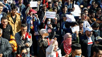 متظاهرو بغداد يستعيدون المطعم التركي.. و"القبعات" تنسحب