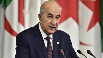 الجزائر تخفض الإنفاق 30% وتعلن حزمة إجراءات