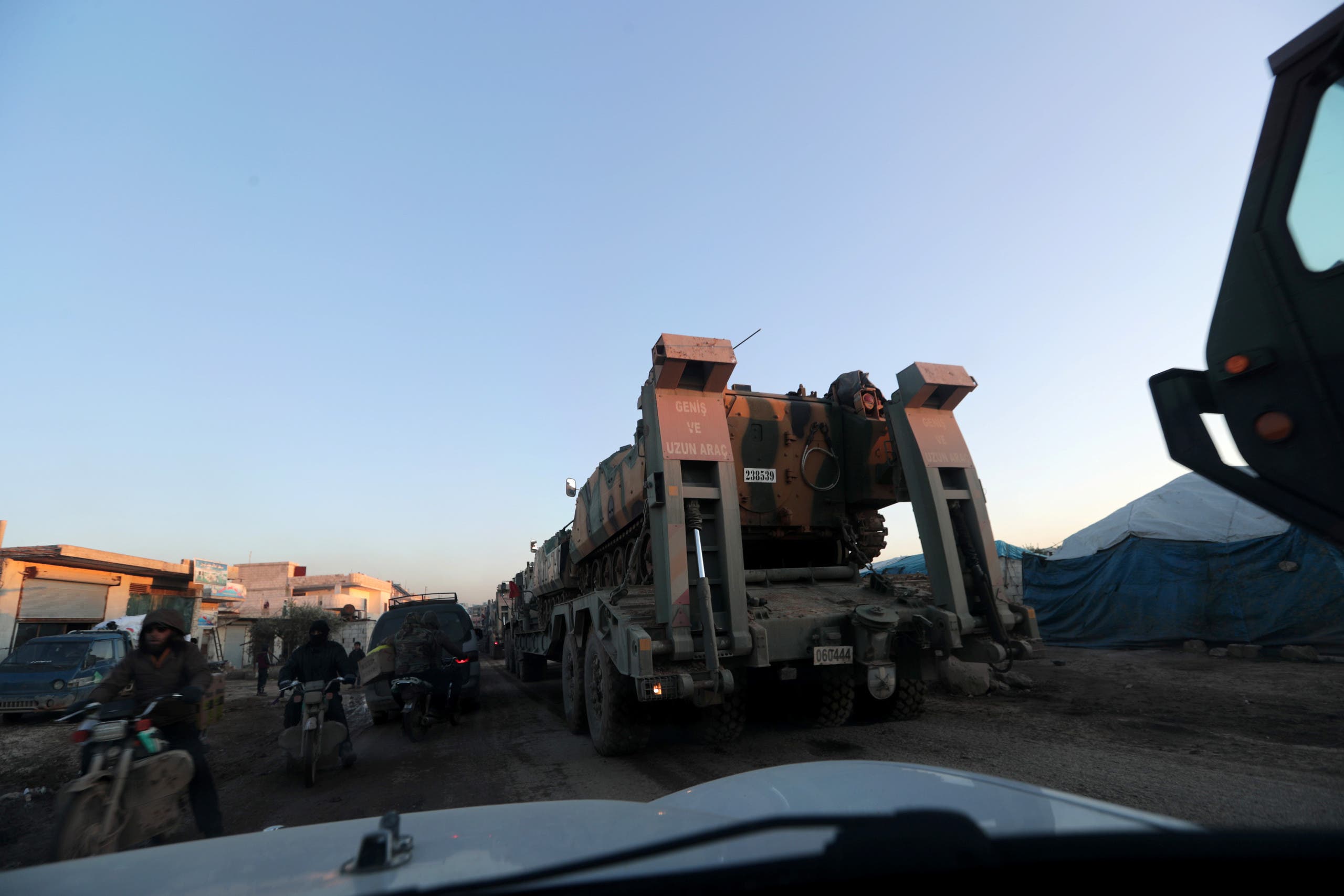 آلية عسكرية تركية تدخل سوريا مساء الأحد