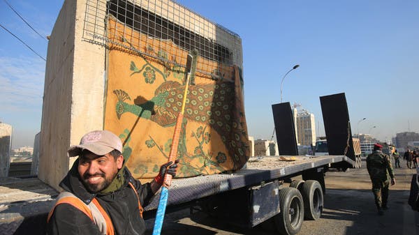 محتجو بغداد يعودون إلى التحرير.. وأنصار الصدر قادمون