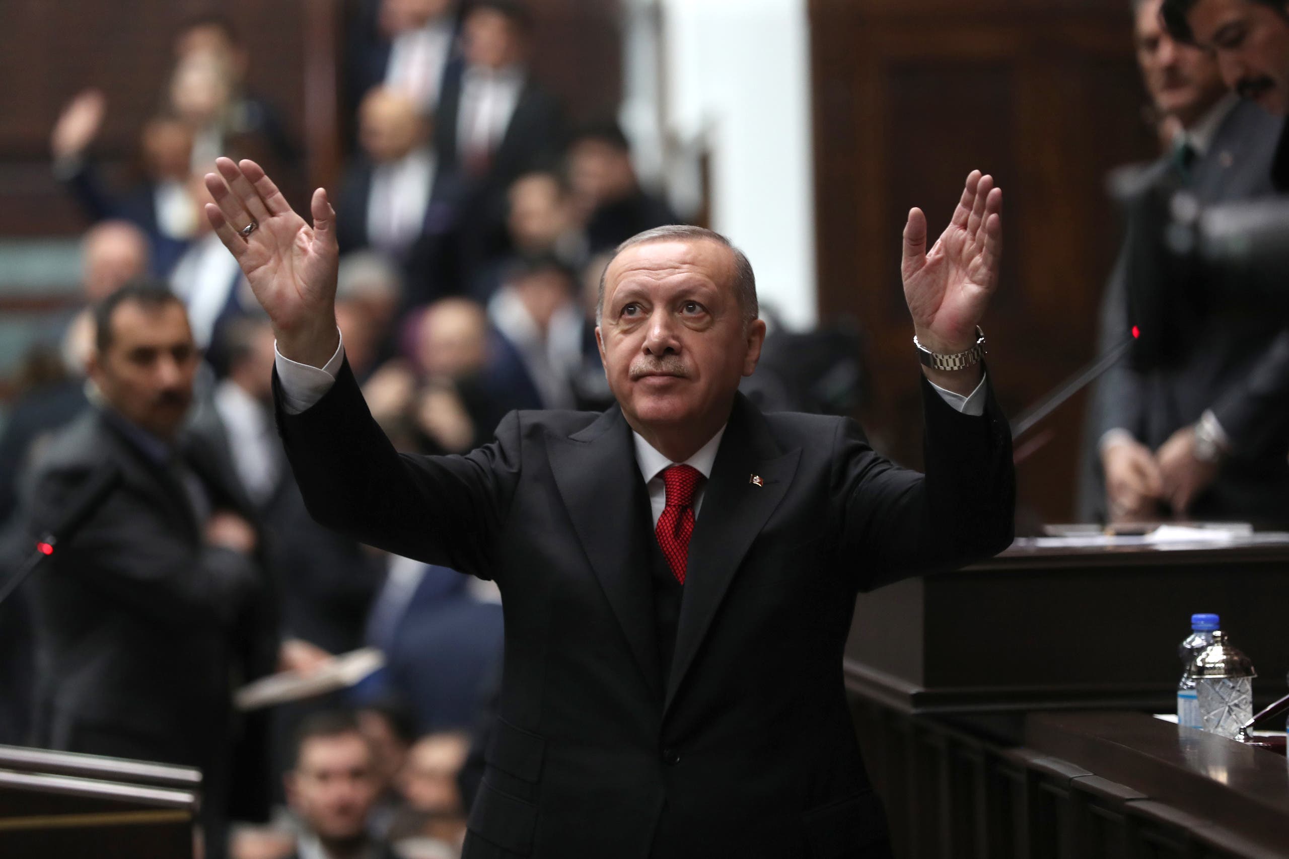 أردوغان خلال لقاء مع أعضاء ونواب حزبه في أنقرة (أرشيفية- فرانس برس)