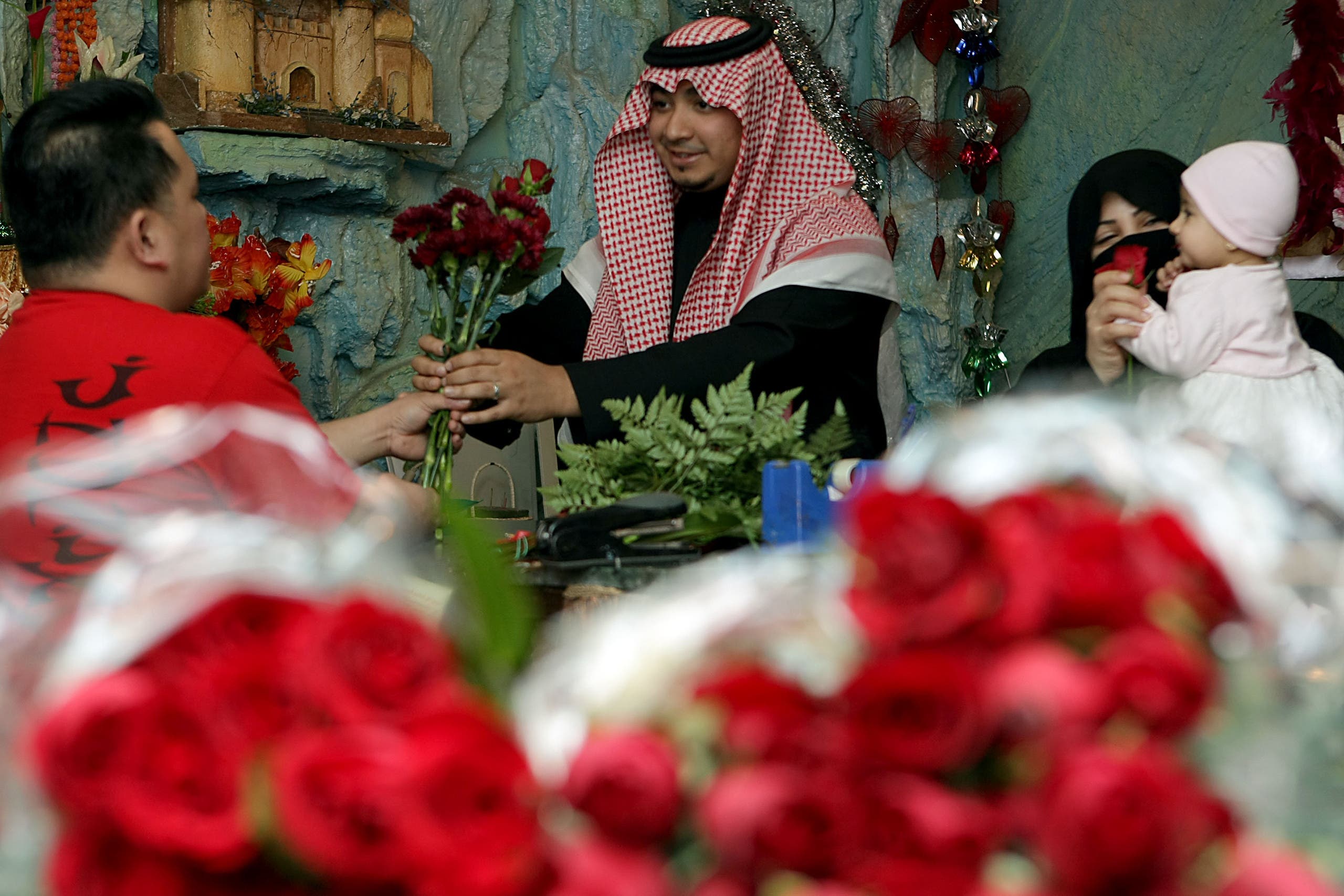 Valentine's Day in Saudi Arabia: A once-illicit holiday turns popular | Al Arabiya English