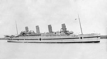 صورة لسفينة بريتانيك أثناء اعتمادها كسفينة مستشفى