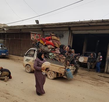 women fleeing Idlib province in a car - MSF
