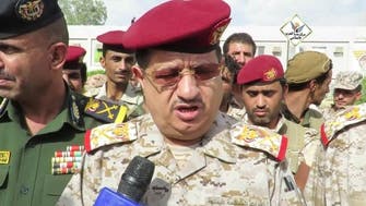 نجاة وزير الدفاع اليمني من محاولة اغتيال ومقتل مرافقين