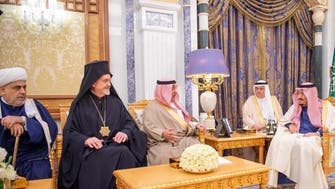 الملك سلمان يبحث مع وفد من "مركز الملك عبدالله للحوار" مكافحة التطرف