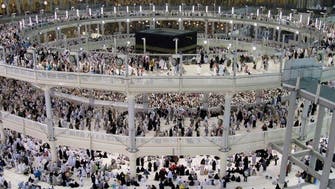 سعودی عرب میں عمرہ اورمسجد نبوی کی زیارت کے لیےغیرملکیوں کےداخلے پرعارضی پابندی عاید 
