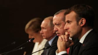 ماكرون يحثّ تركيا وروسيا على وقف النار بسوريا