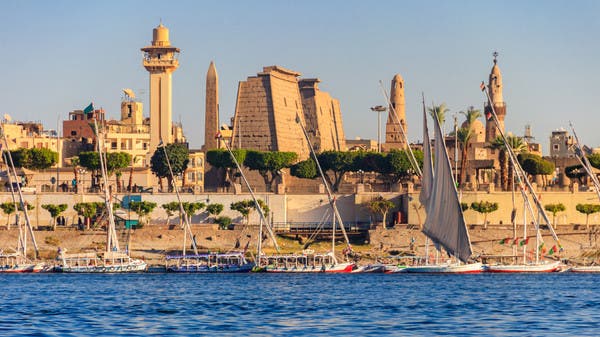 تحذيرات شديدة اللهجة من  السياحة المصرية  بسبب  كورونا