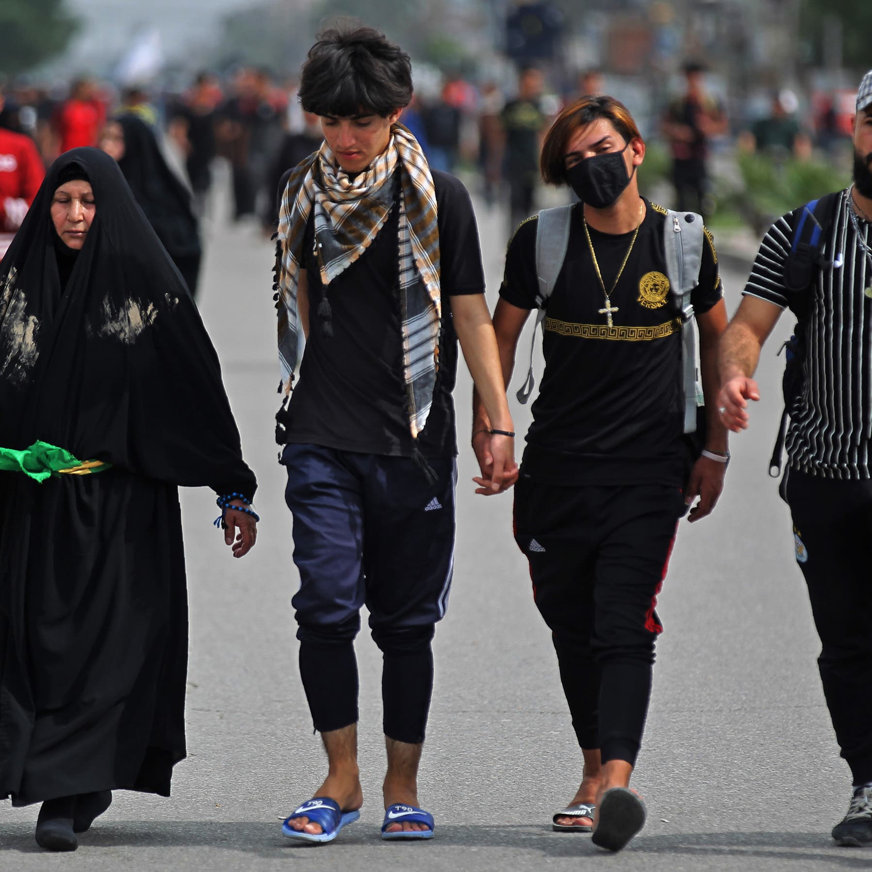  200 مخالف لحظر التجول ببغداد.. العراقيون لا يلتزمون