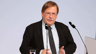 نائب رئيس اتحاد القدم الألماني يطالب بإقامة المباريات بدون جماهير