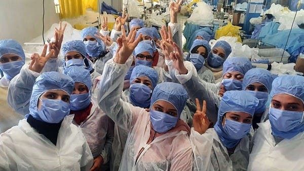 180 عاملة تونسية في حجر صحي طوعاً لمكافحة كورونا