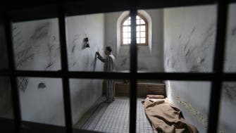 معتقل طالب بتنحي خامنئي يكشف: شبح تمرد في السجون