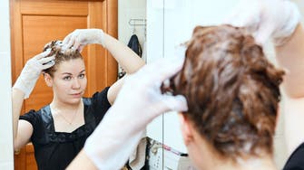 7 وصفات طبيعية تساعدكِ في تلوين شعركِ بالمنزل