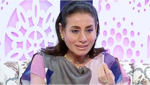إعلامية كويتية تنشر فيديو مهيناً للوافدين.. والداخلية تتحرك