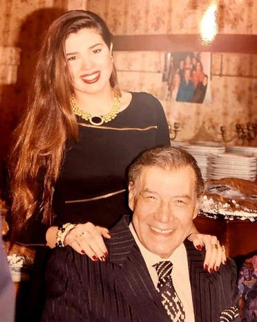 رانيا فريد شوقي ووالدها الشهير بـ"ملك الترسو"