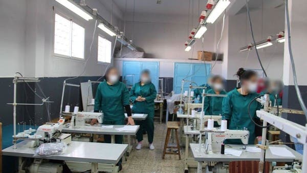 سجينات تونس ينخرطن في إنتاج الكمامات الواقية
