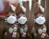 أرانب من الشوكولاتة ترتدي كمامات في ألمانيا