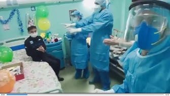 شاهد أطباء يحتفلون بعيد ميلاد طفل مصاب بكورونا