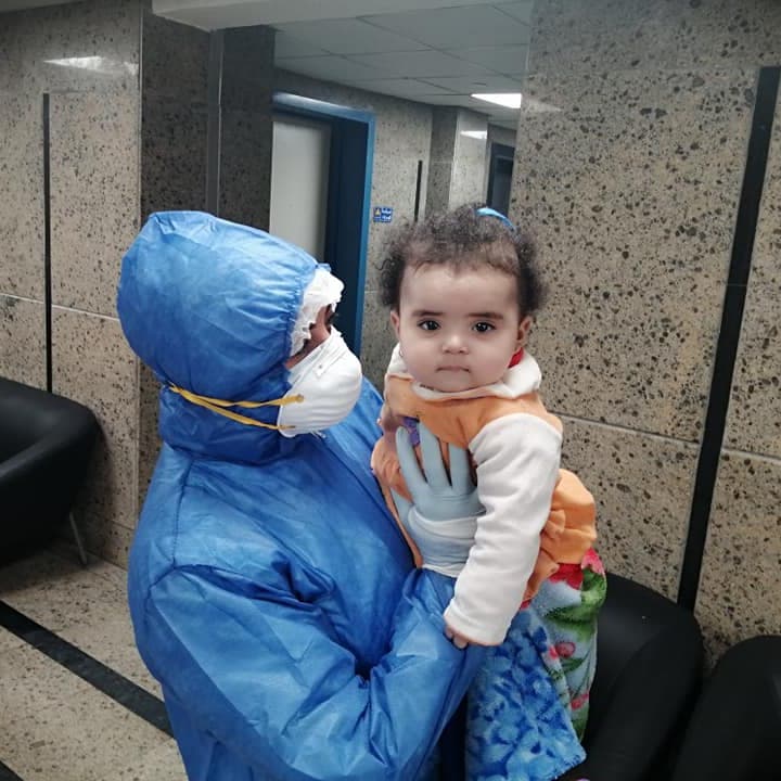 تعافي أصغر مصابة بكورونا في مصر.. رضيعة أمها مريضة