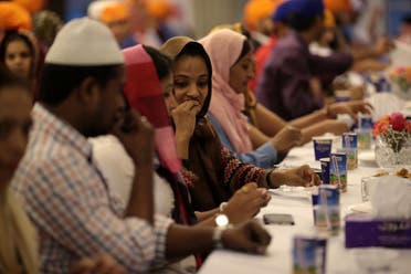 Muslims break their fast at the GuruNanak Darbar Sikh temple, during the Muslim holy month of Ramadan in Dubai. (File photo: Reuters)