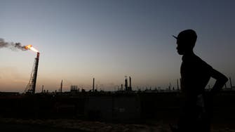 النفط يهبط بأكثر من 5% مع ارتفاع إنتاج النفط الليبي