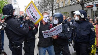 "أريد استعادة حياتي".. مظاهرة ضد إجراءات العزل بألمانيا