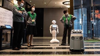 بالصور.. روبوت يرحب بمصابي كورونا في فنادق اليابان