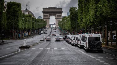 من شارع الشانزليزيه في باريس يوم 1 مايو