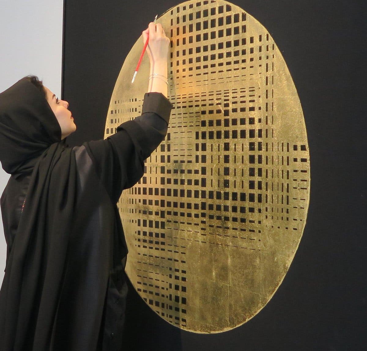 الفنانة التشكيلية السعودية لولوة الحمود 
