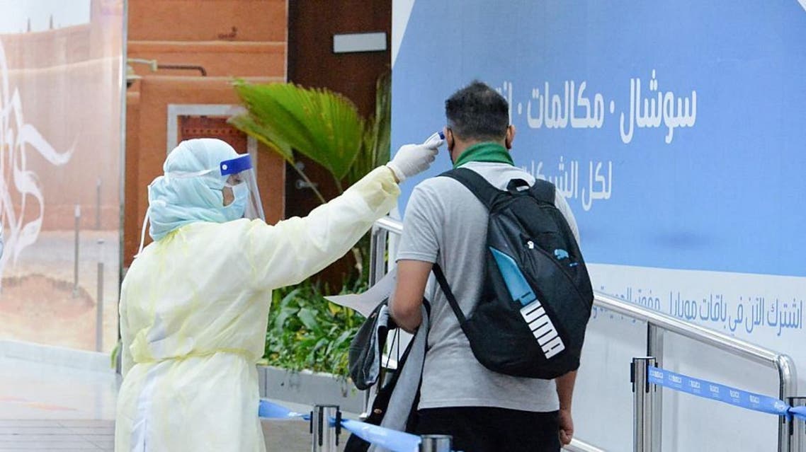 Saudi Arabian citizens arriving in Jeddah from Sudan and Tunisia. (SPA)