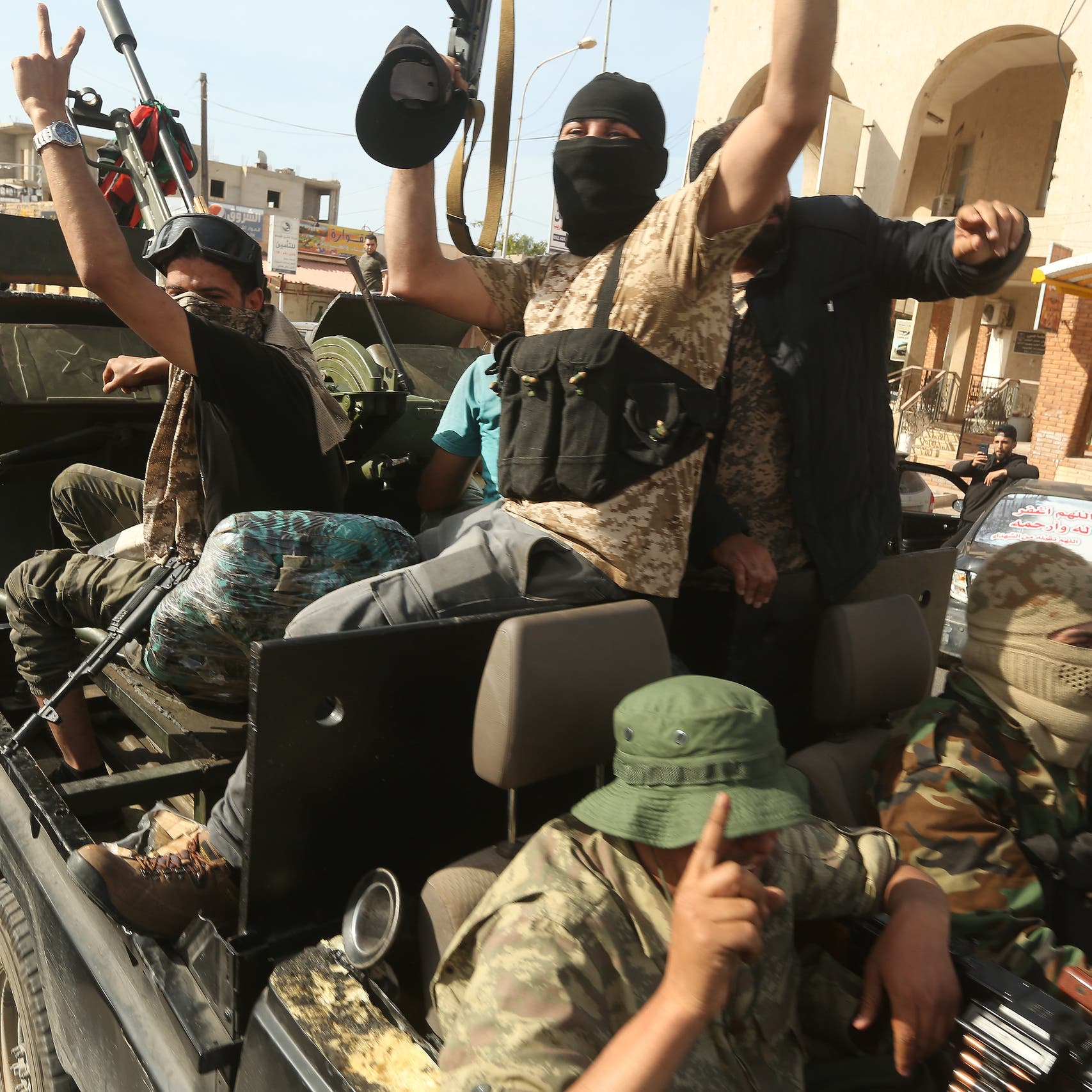 دفعة جديدة من مرتزقة تركيا إلى ليبيا.. والعدد يصل 15300