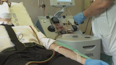 حقن البلازما في عروق المصابين بكورونا في ايطاليا لعلاجهم