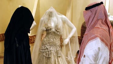 Saudi wedding photo cropped 100000th try